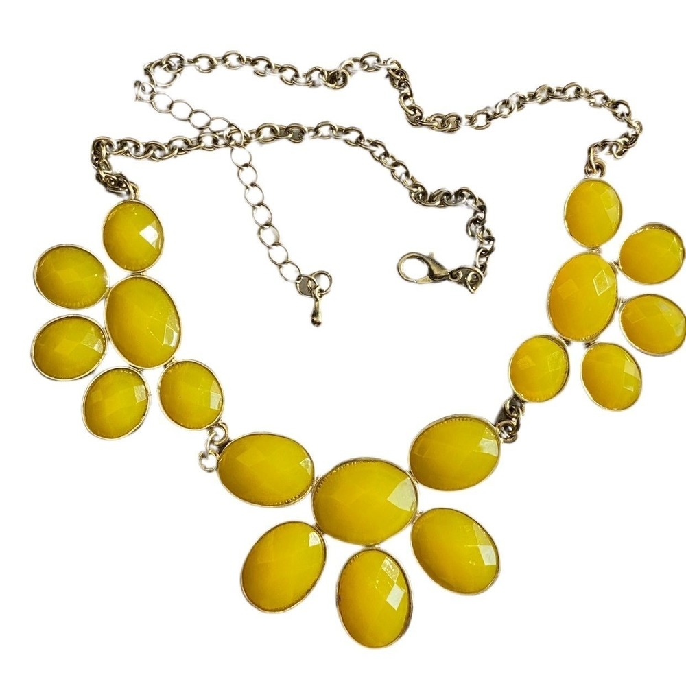 Beautiful‎ yellow bold gold toned statement necklace